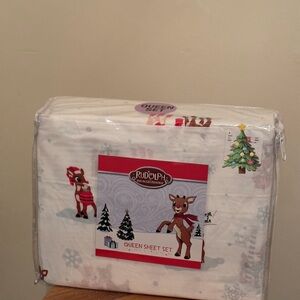 Queen Sheet Set - Festive White and Red